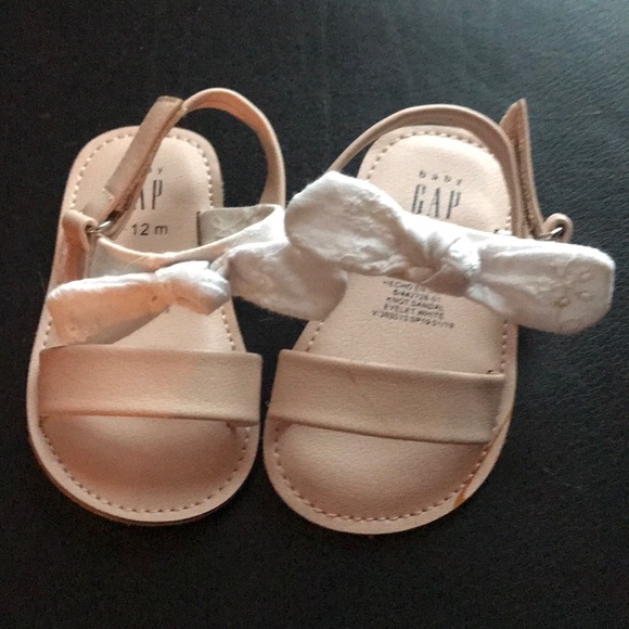 GAP Shoes Baby Gap Girls Sandals 62m Poshmark